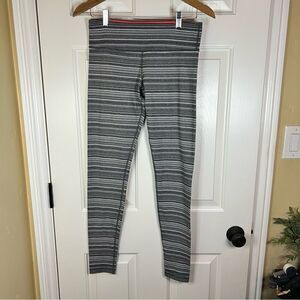 Lululemon Full Length Leggings Striped Grey Size 8 Good Condition Yoga Athletic